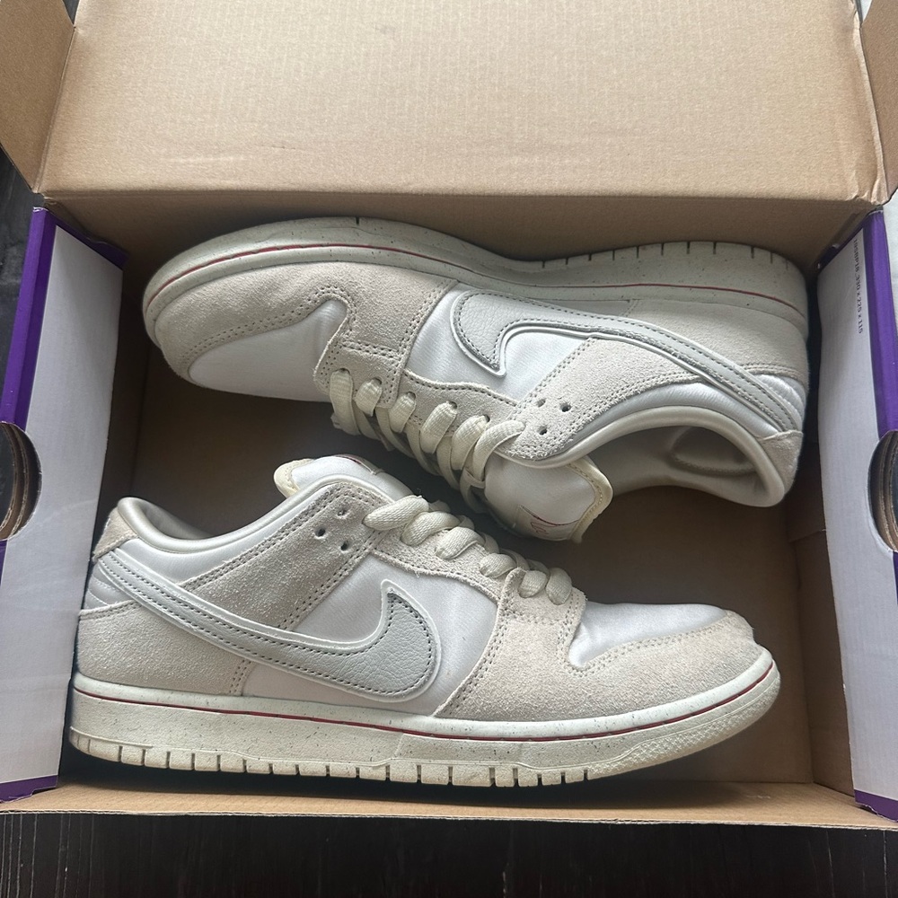 Nike Men's Cream and White Shoes